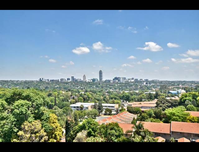 3 BEDROOM APARTMENT FOR SALE IN BRAMLEY PARK